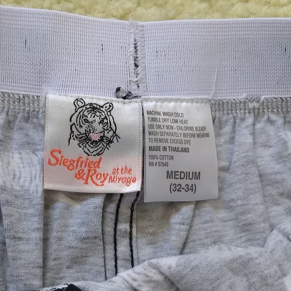 vintage 90s NWOT Siegfried and Roy at the Mirage tiger boxer shorts - Picture 3 of 8